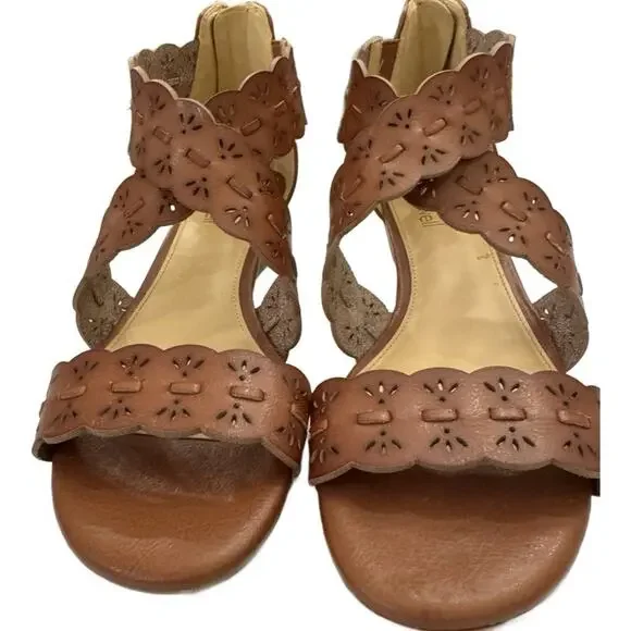 Lauren Blackwell Women’s Sandals Size 7 1/2 Tan Faux Leather Straps Back Zipper - Picture 2 of 8